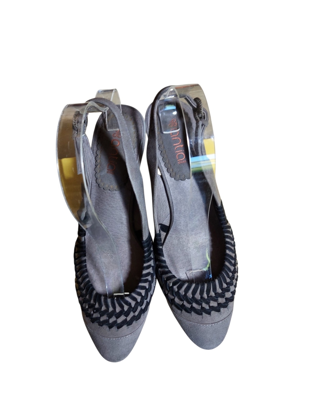 Women's Gray Slingback Kitten Heel Pumps with Woven Detail - Picture 3 of 11